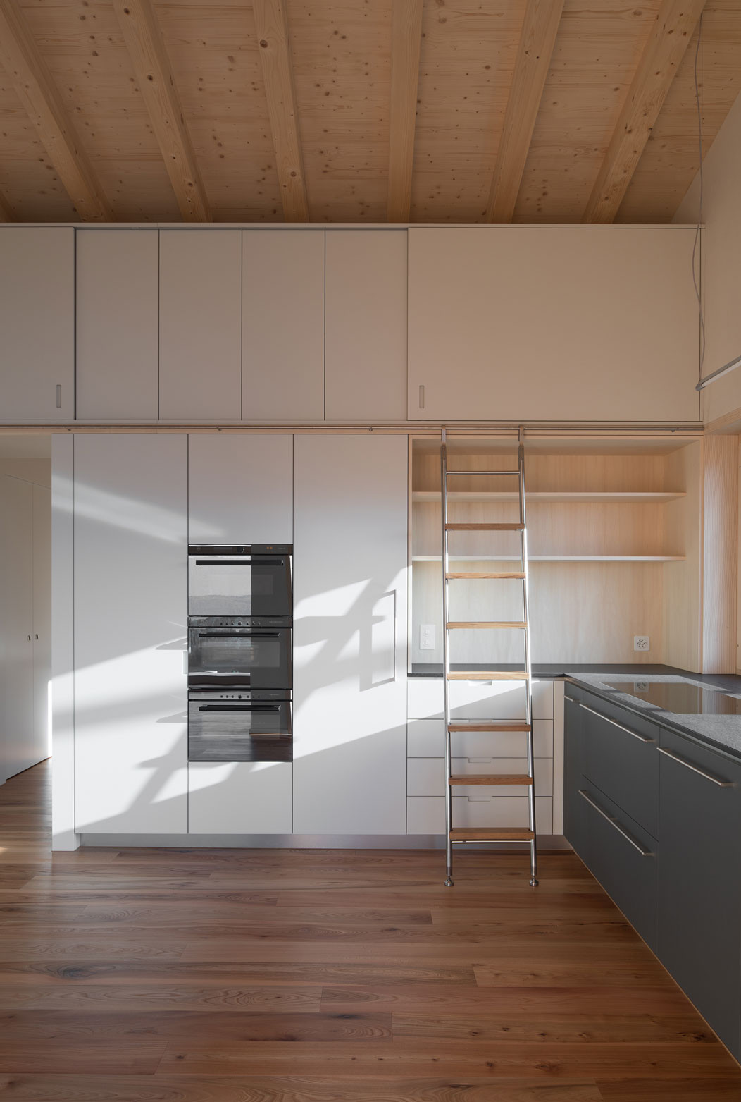 Raum mit Schrank