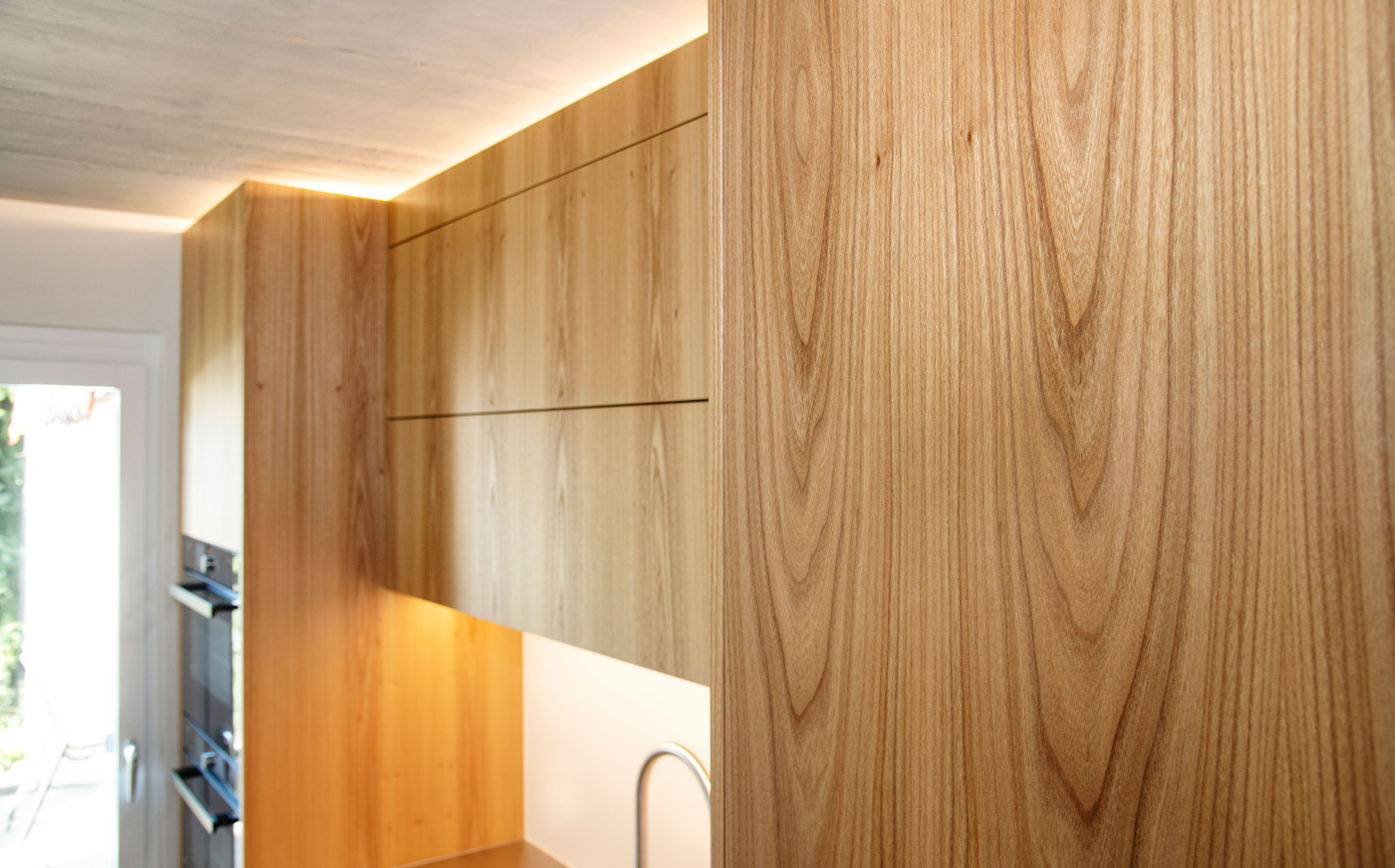 Holzschr&auml;nke im Detail