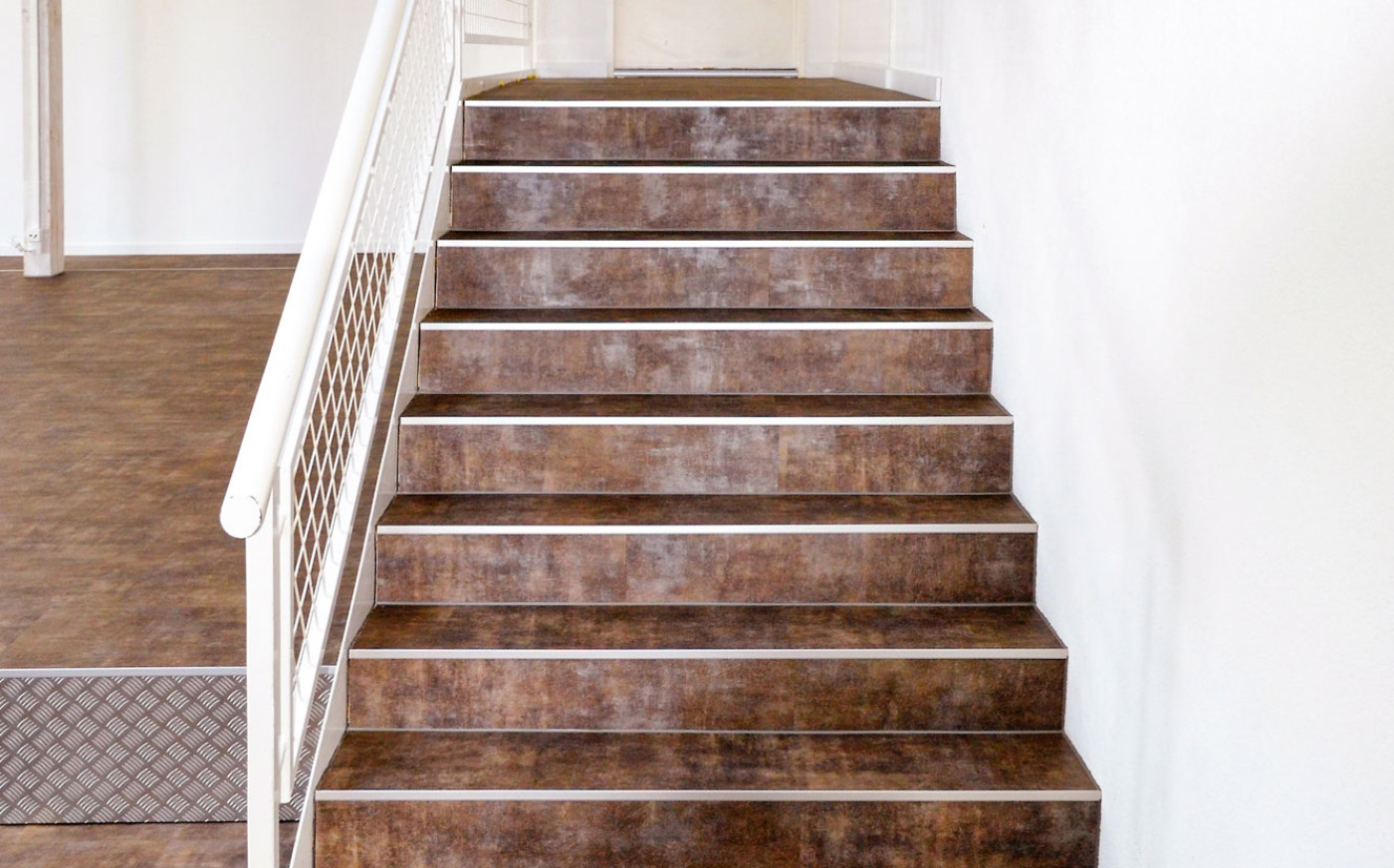 Braune Treppen Aufgang
